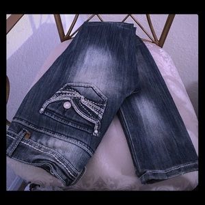 $7.00 SALE!! Almost Famous Jeans size 5- Preloved